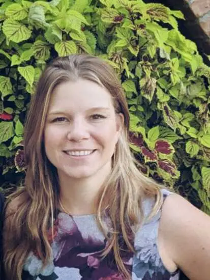 Photo of Lindsay Walker